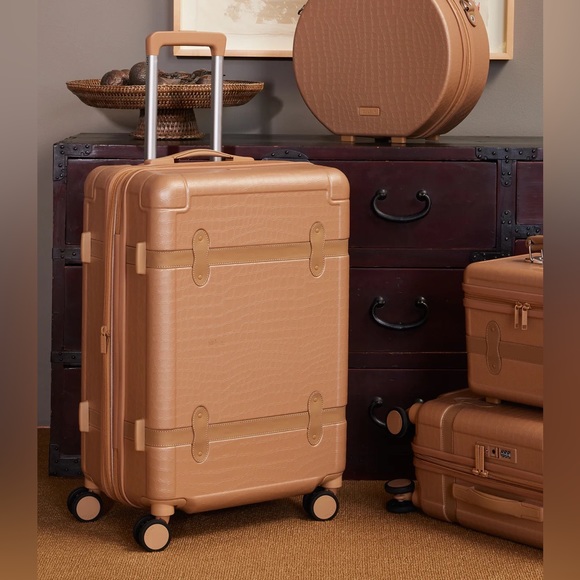 Gold NWT Calpak Trnk Medium Luggage - Picture 1 of 5